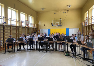 Uczniowie w czasie quizu