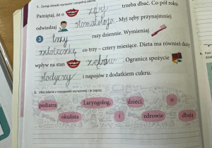 Uczeń wypełnia zadanie w ćwiczeniówce