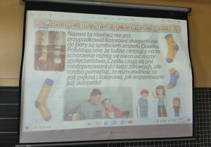 Prezentacja o dniu kolorowej skarpetki