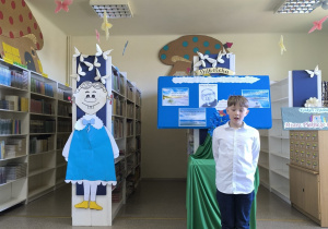 Uczeń recytujący wiersz
