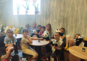 Dziewczynki z pandami