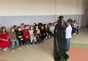 Uczniowie poznają tradycję andrzejek