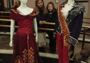 Dziewczynki w teatrze