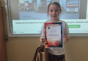 Uczennica z nagrodami